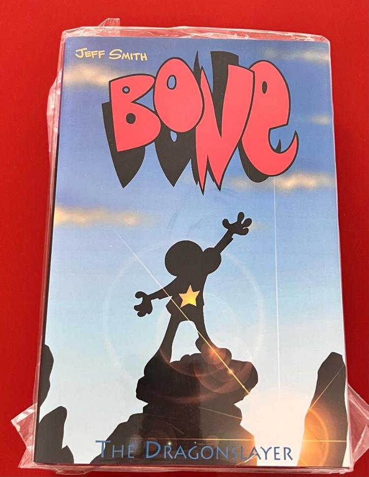 BONE - Jeff Smith - vijf bundelingen (SC/HC) - TOPSTAAT, Boeken, Strips | Comics, Zo goed als nieuw, Meerdere comics, Amerika