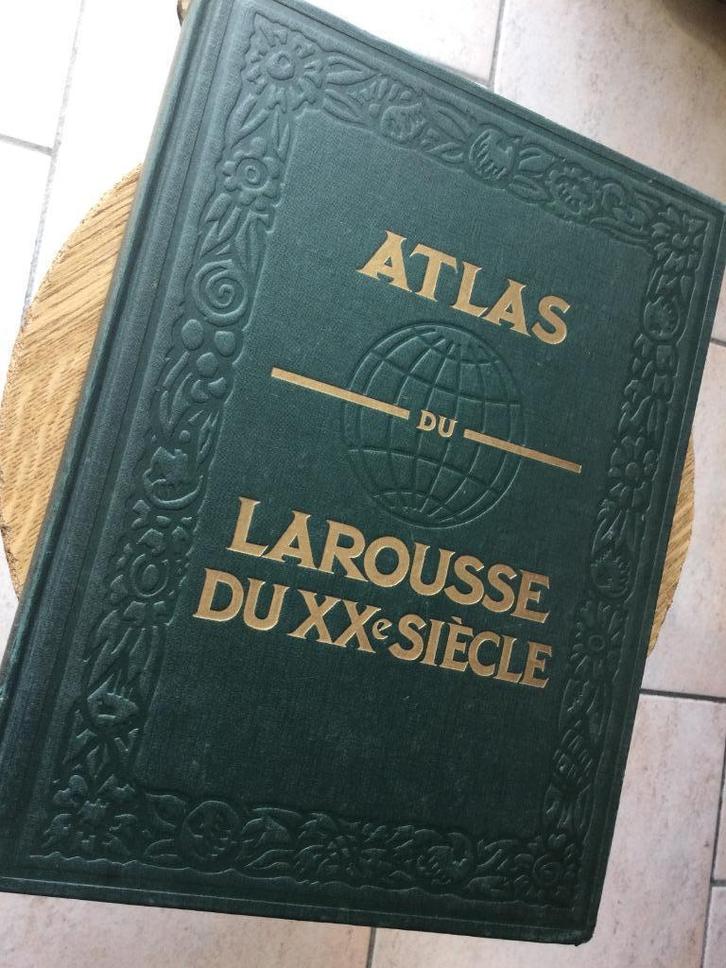 „LA ROUSSE ATLAS VAN DE 20E EEUW „" 1956"” ZAAI ALLES”, Antiek en Kunst, Antiek | Boeken en Manuscripten, Ophalen of Verzenden