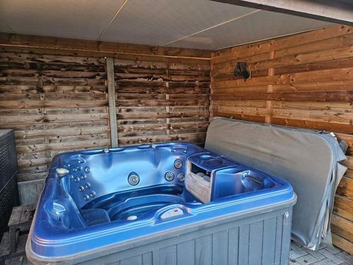 Jacuzzi Sundance Caprio, Tuin en Terras, Bubbelbaden en Hottubs, Zo goed als nieuw, Vast, Filter, Ophalen
