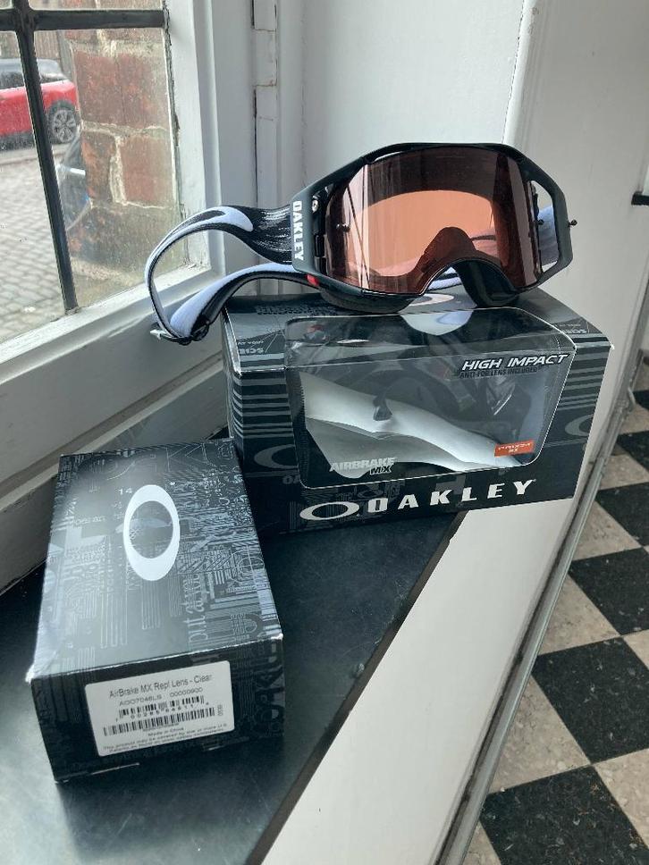 Crossbril Oakley Airbrake MX Jet Black met extra glas, Motoren, Kleding | Motorkleding, Motorcrosskleding, Dames, Heren, Tweedehands