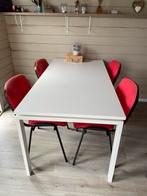 Tafel + stoffen stoelen, bureaumateriaal, Ophalen, Zo goed als nieuw