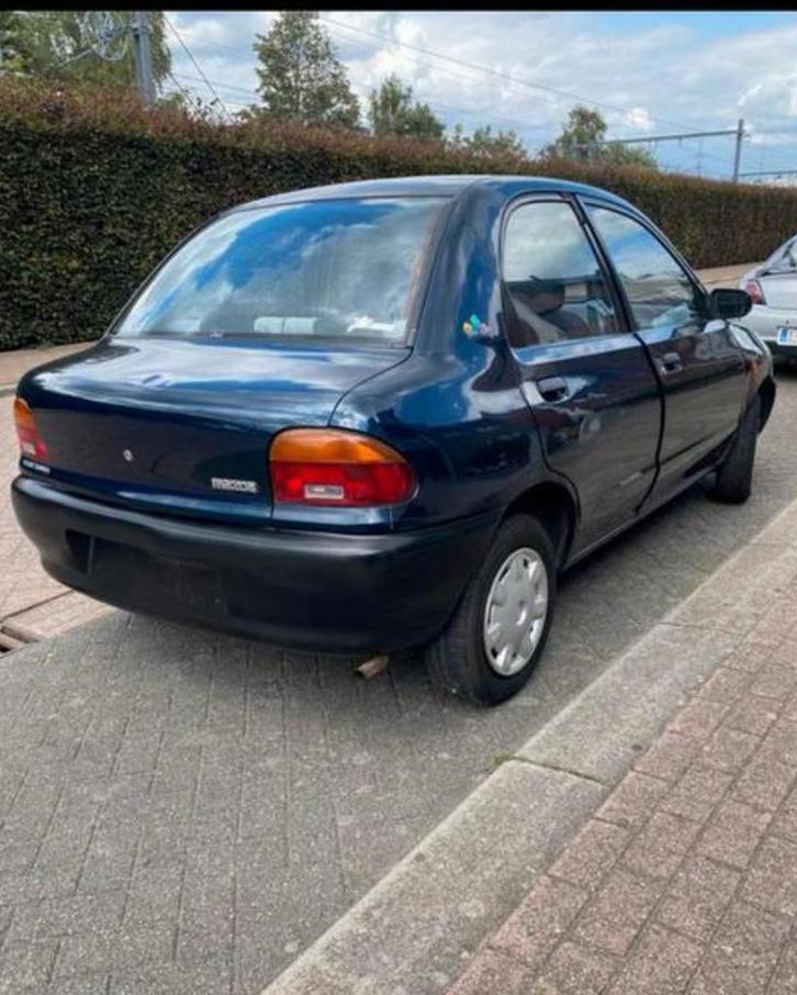 Mazda 121 start en rijd, Boeken, Auto's | Folders en Tijdschriften, Mazda, Ophalen