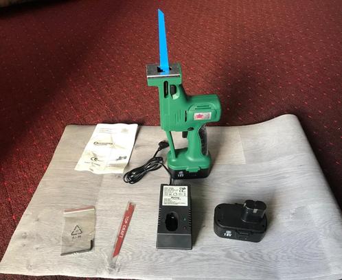 Scie Sabre / Sauteuse sans fil + 2 Batteries., Doe-het-zelf en Bouw, Gereedschap | Zaagmachines, Zo goed als nieuw, Reciprozaag