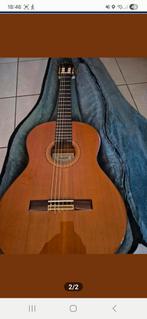 Ceunca r40 comme neuf avec de nouvelles cordes, Musique & Instruments, Instruments à corde | Guitares | Acoustiques, Enlèvement