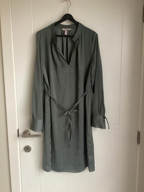 Robe H&M M/L vert olive, Vêtements | Femmes, Robes, Comme neuf, Taille 38/40 (M), Vert, Au-dessus du genou, Enlèvement ou Envoi