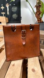 Vintage leren tas – handgemaakt & stevig – unieke sluiting, Ophalen of Verzenden, Leer