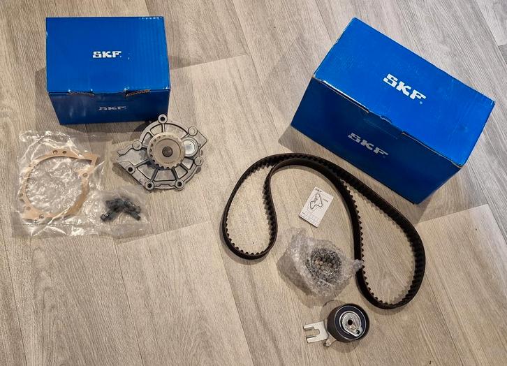 kit distribution/pompe à eau Volvo - Honda, Auto-onderdelen, Motor en Toebehoren, Honda, Volvo, Nieuw, Ophalen