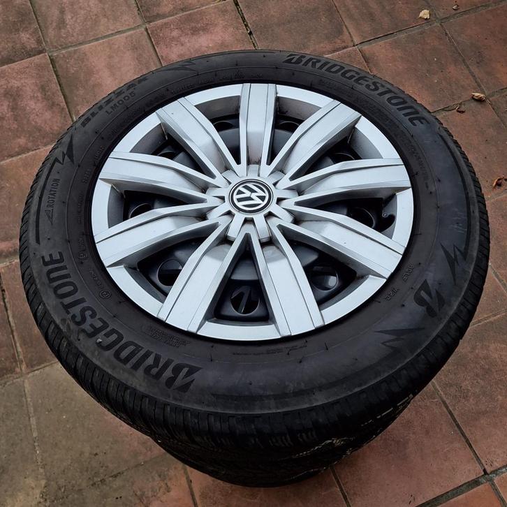 Orginele VW Tiguan 17" stalen velgenset met nieuwe winterban, Auto-onderdelen, Banden en Velgen, Velg(en), Winterbanden, 17 inch