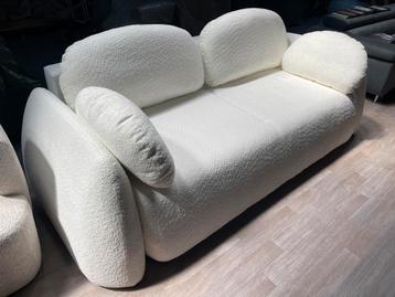 Slaapbank / zetelbed wit BOUCLÉ NIEUW beschikbaar voor biedingen