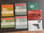 Manuel colt , uzi et walther, Boeken, Catalogussen en Folders, Ophalen of Verzenden