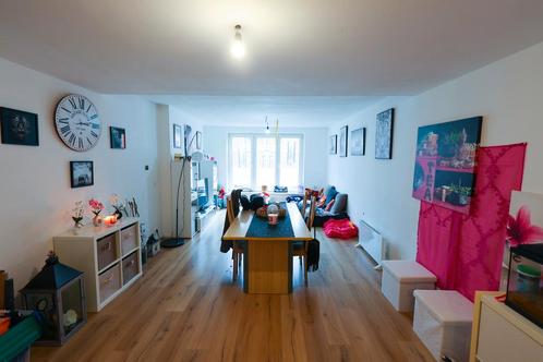 Appartement à vendre à Charleroi, 2 chambres, Immo, Huizen en Appartementen te koop, Appartement