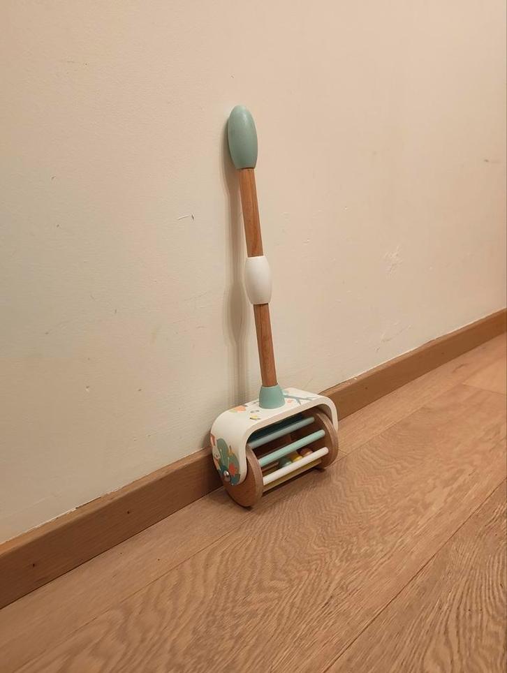 Janod duw rammelaar, Kinderen en Baby's, Speelgoed | Babyspeelgoed, Zo goed als nieuw, Rammelaar, Met geluid, Met wieltjes, Ophalen