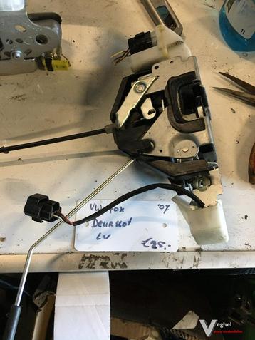 Vw Fox 2007  Slotmechaniek Linksvoor beschikbaar voor biedingen