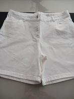 Witte jeansshort net als nieuw te koop. M 44, Kleding | Dames, Broeken en Pantalons, Zo goed als nieuw, Ophalen