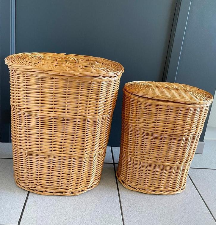 2 mandjes, Huis en Inrichting, Woonaccessoires | Schalen en Manden, Zo goed als nieuw, Mand, Overige vormen, Riet, Ophalen