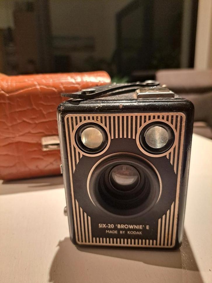 Six-20 'BROWNIE' E, TV, Hi-fi & Vidéo, Appareils photo analogiques, Comme neuf, Kodak, Enlèvement ou Envoi