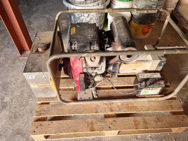 Groupe électrogène 8 kVA – Moteur HONDA, Articles professionnels, Machines & Construction | Générateurs, Enlèvement