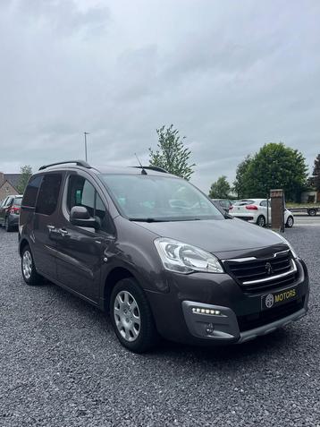Peugeot partner benzine beschikbaar voor biedingen