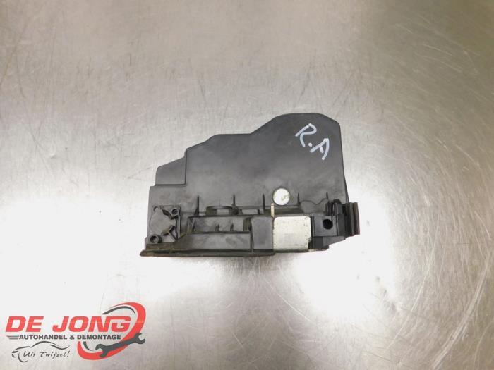 Deurslot Mechaniek 4Deurs rechts-achter van een BMW 1-Serie, Auto-onderdelen, Carrosserie, BMW, Gebruikt, 3 maanden garantie, Ophalen of Verzenden