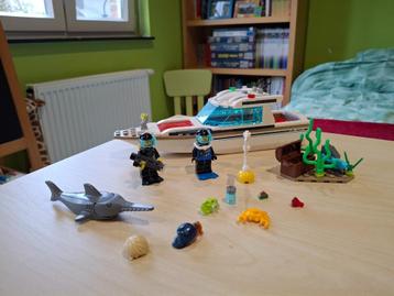 Lego - 60221 - Diving Yacht beschikbaar voor biedingen