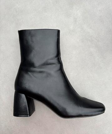 Only Brielle heeled boot korte laarzen enkellaarsjes beschikbaar voor biedingen