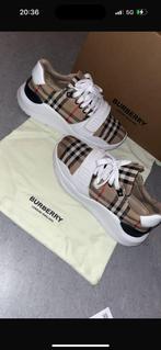 origineel burberry en gucci   dames schoenen, Kleding | Dames, Schoenen, Ophalen, Overige kleuren, Sneakers, Gucci