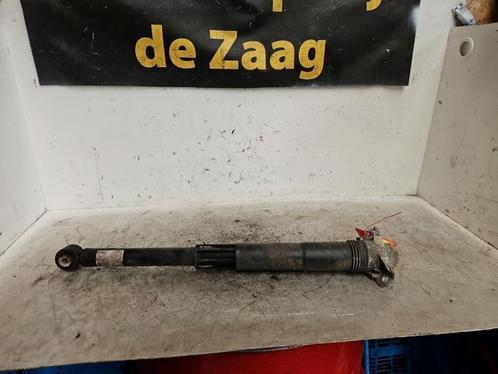 Schokdemper links-achter van een Volkswagen Golf, Auto-onderdelen, Ophanging en Onderstel, Volkswagen, Gebruikt, 3 maanden garantie