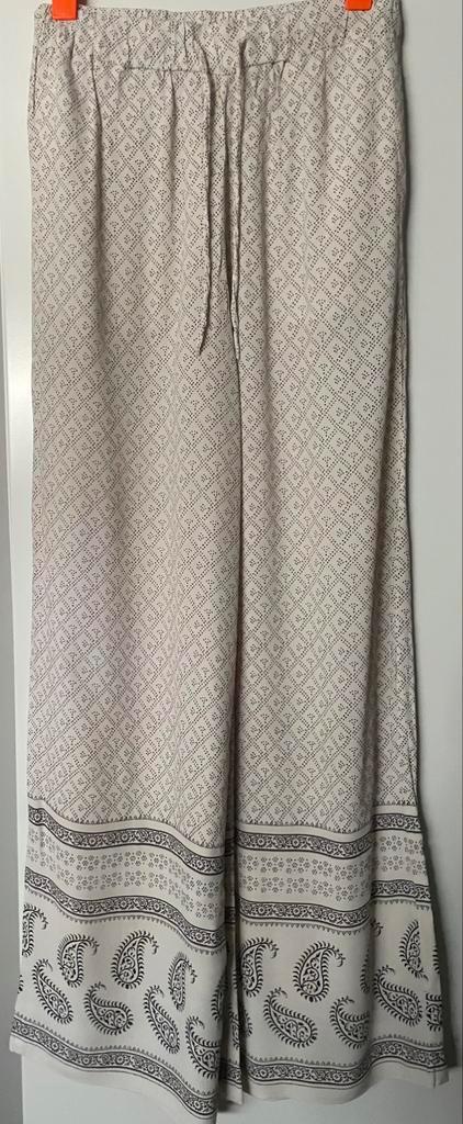 H&M 34 leuke losse zomerbroek, Kleding | Dames, Broeken en Pantalons, Zo goed als nieuw, Maat 34 (XS) of kleiner, Wit, Lang, Ophalen of Verzenden