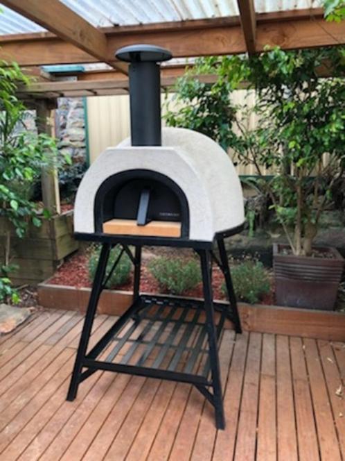 TE KOOP Pizza-oven AMALFI 70 BLACK PLAIN, Tuin en Terras, Tuinmeubel-accessoires, Nieuw, Ophalen