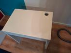 Wit bureautje in goede staat, Huis en Inrichting, Bureaus, Ophalen, Zo goed als nieuw, Bureau