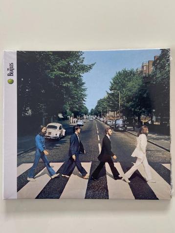 3xCD BEATLES (Abbey Road/Sgt Pepper's/Revolver)+ White Album