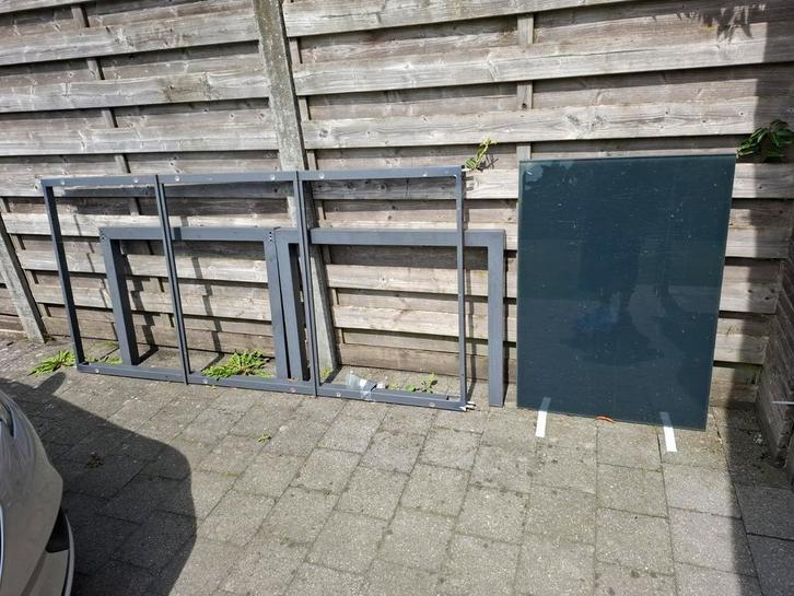 Fun glazen tafel aluminium onderstel, Tuin en Terras, Tuintafels, Gebruikt, Aluminium, Ophalen