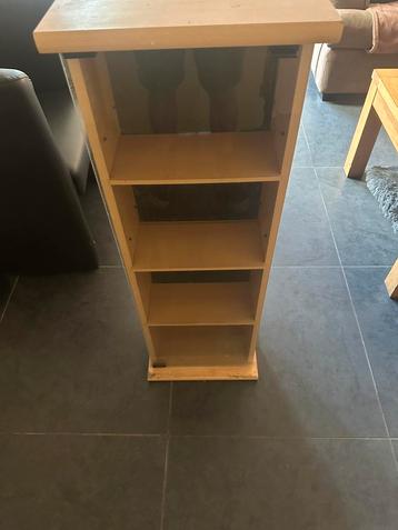 Cd kastje gratis beschikbaar voor biedingen