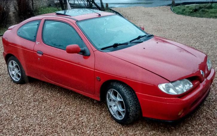 Renault Mégane 1 coupé 1.6e superbe état, Autos, Renault, Particulier, Mégane, Toit ouvrant, Essence, Coupé, 2 portes, Boîte manuelle
