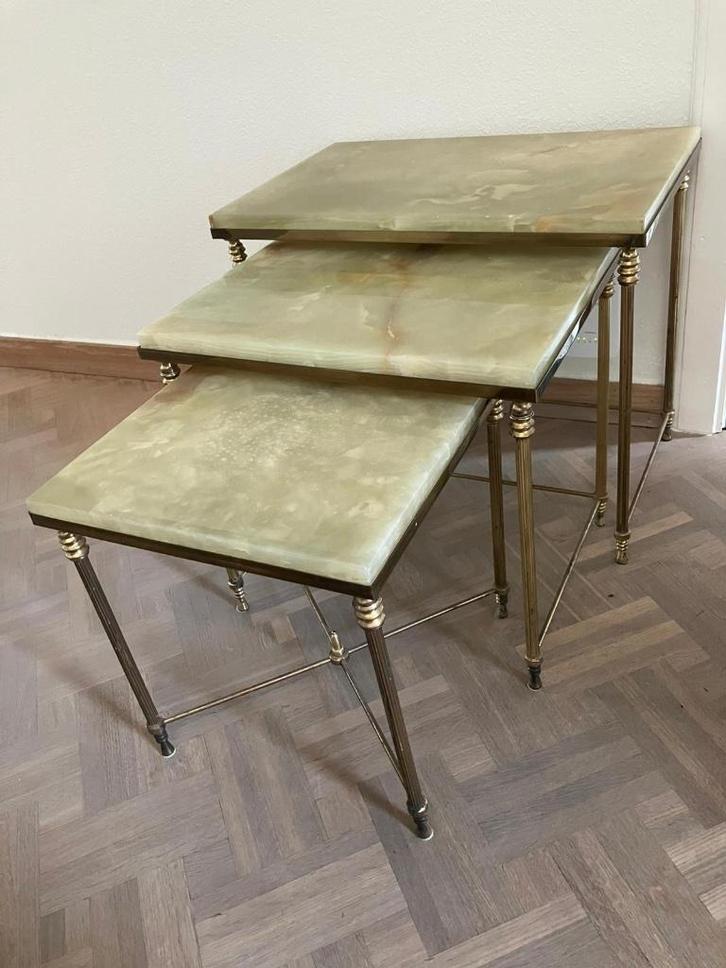 set van 3 vintage onyx nesttafels, vergulden poten, Huis en Inrichting, Tafels | Bijzettafels, Gebruikt, Rechthoekig, Minder dan 45 cm