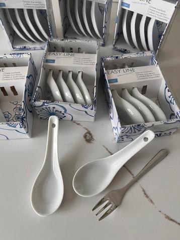 24 amuse lepels uit porselein, Overige typen, Nieuw, Ophalen of Verzenden, Effen