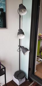 Mooie nieuwe vloerlamp met drie spots spaarlampen inbegrepen, Ophalen of Verzenden, Spots, Waterbestendig, Nieuw