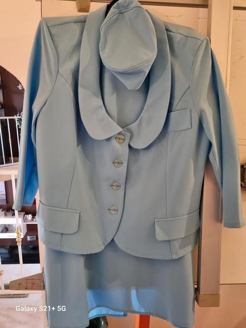 Déguisement hôtesse de l air bleu ciel taille large /42, Kleding | Dames, Jasjes, Kostuums en Pakken, Zo goed als nieuw, Blauw