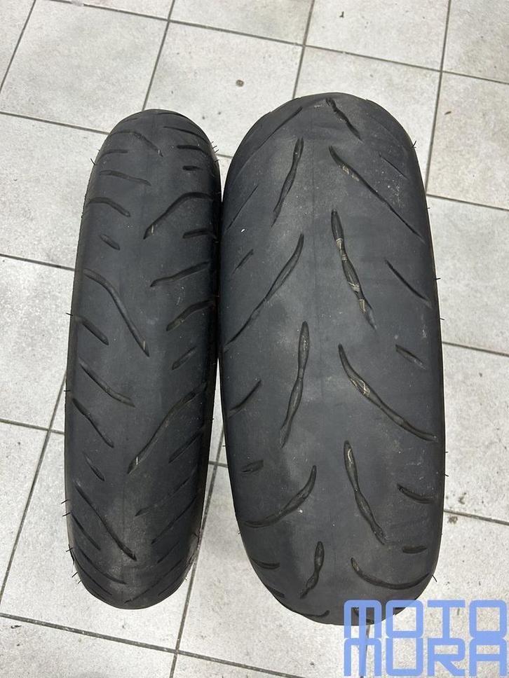 Gebruikte Bridgestone T32 bandenset 120/70ZR17 180/55ZR17 ac, Motoren, Onderdelen | Merk-onafhankelijk, Gebruikt, Ophalen of Verzenden