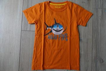 Leuke oranje T-shirt haai Stones and bones maat 140, Garçon, Enlèvement ou Envoi, Chemise ou À manches longues, Comme neuf