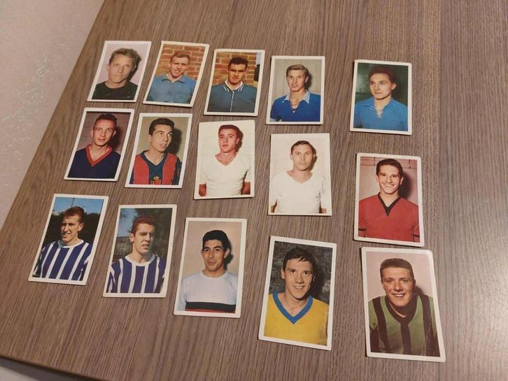 15 Voetbalprentjes / Jaren '60 / Belgische voetbalspelers, Verzamelen, Sportartikelen en Voetbal, Gebruikt, Spelerskaart, Verzenden