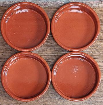 4 bloempotonderzetters - Uitstekende staat - € 0,5 per stuk beschikbaar voor biedingen