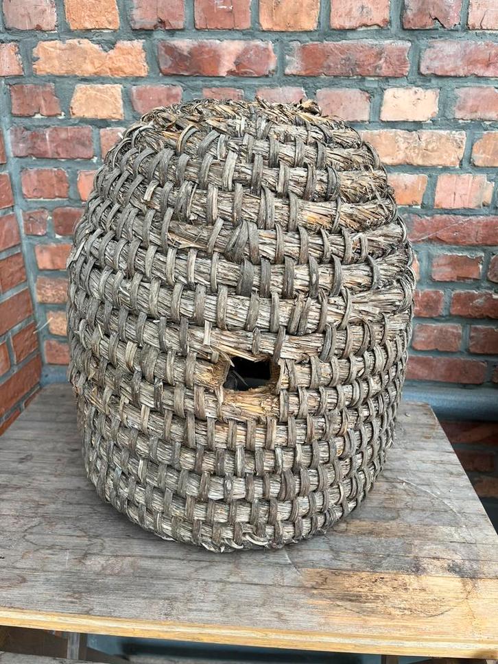 Oude gevlochten bijenkorf, Dieren en Toebehoren, Overige Dieren-accessoires, Gebruikt, Ophalen