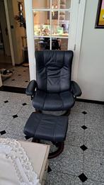 Relax stoel, handmatig te bedienen blauw leder, Ophalen, Zo goed als nieuw, Leer