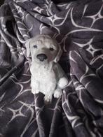 zwaar stenen beeld van hondje ongeveer 25cm hoog, Tuin en Terras, Ophalen of Verzenden, Gebruikt, Beton, Dierenbeeld