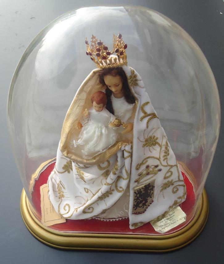 Grote glazen stolp met O.L.Vrouw  v. Vlaanderen, Antiek en Kunst, Antiek | Religieuze voorwerpen, Ophalen