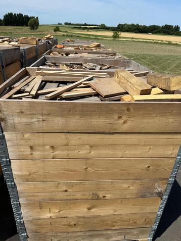 Brandhout beschikbaar voor biedingen