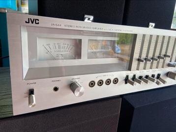 Krachtige en stijlvolle JVC VINTAGE AMP 