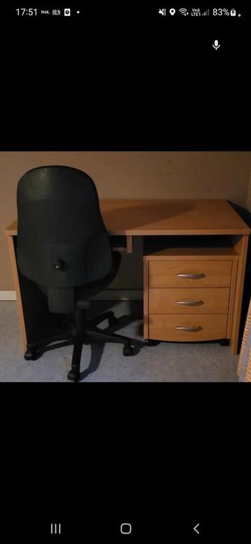 Bureau met ladekastje en bureau stoel  beschikbaar voor biedingen