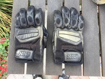 Motorhandschoenen maat L.15€.15€,20€,40€. beschikbaar voor biedingen